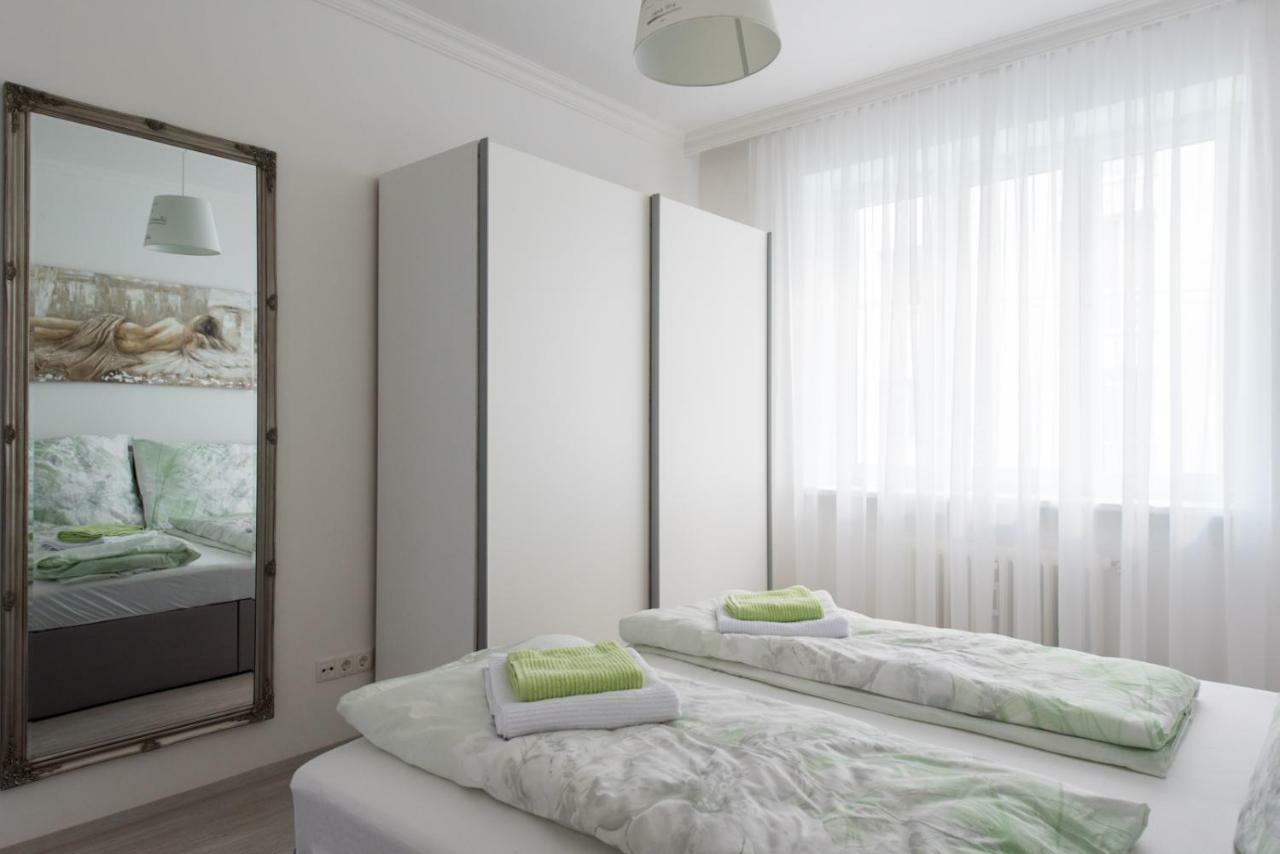 Let It Be U1, U2, U4 Karlsplatz Oper Apartamento *