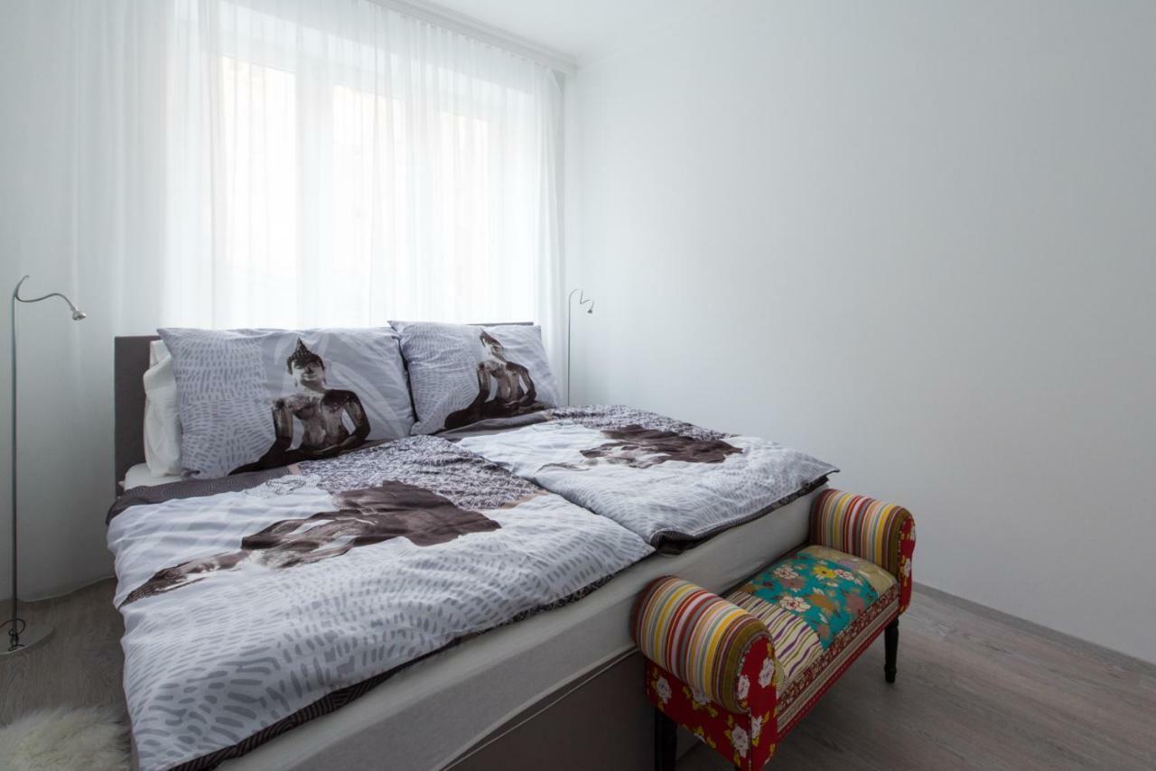 Let It Be U1, U2, U4 Karlsplatz Oper Apartamento Viena